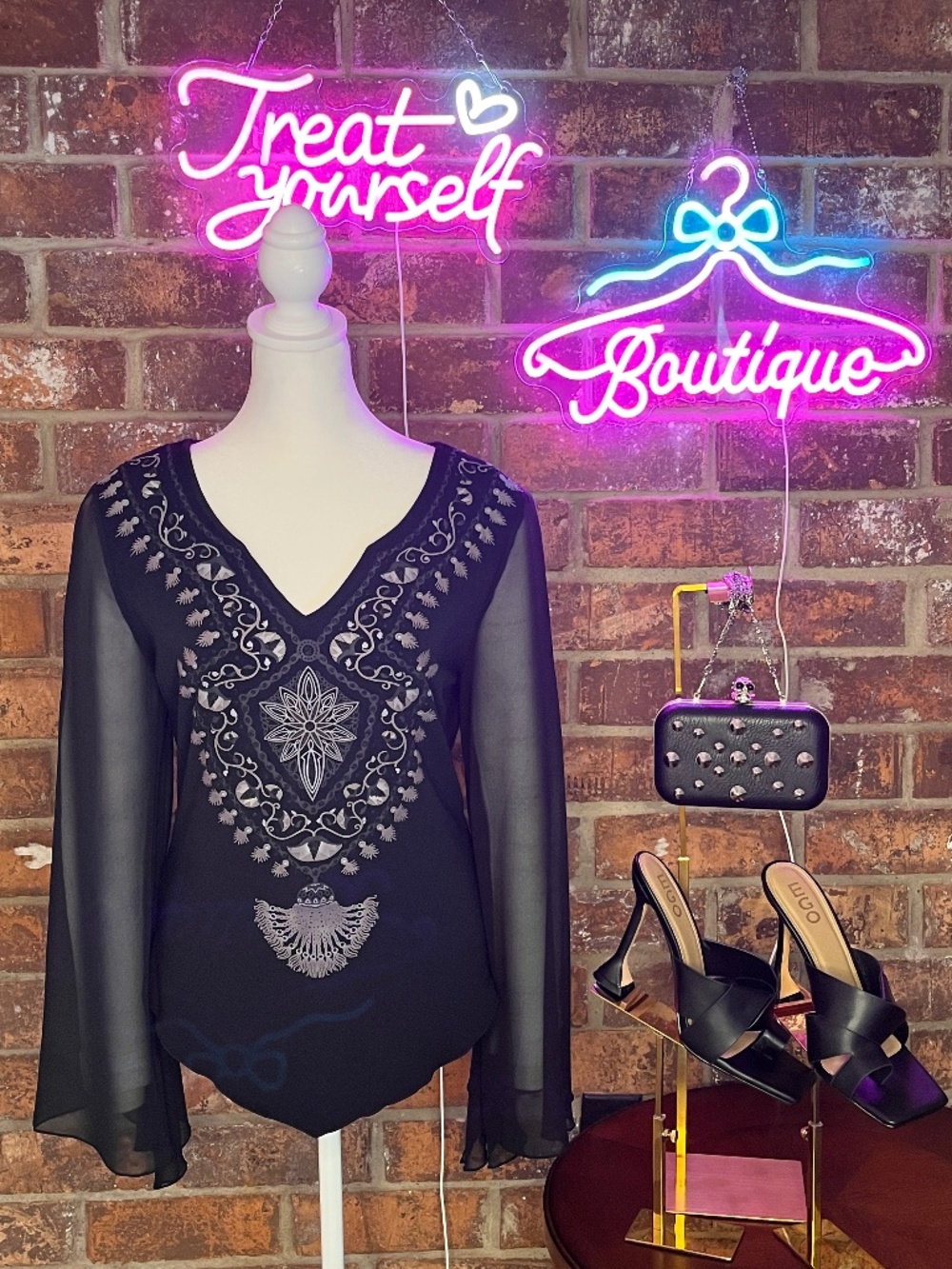Bohemian Style V-Neck Bell Sleeve Top
